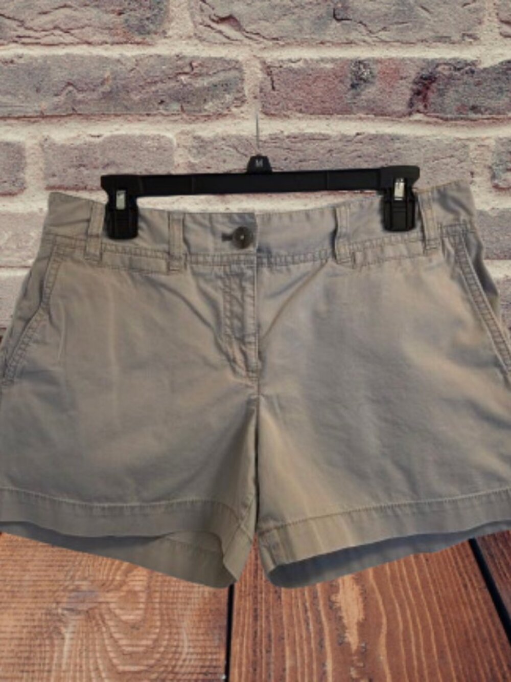 ANN TAYLOR LOFT WOMEN'S CASUAL DRESS SHORTS - SIZE 8